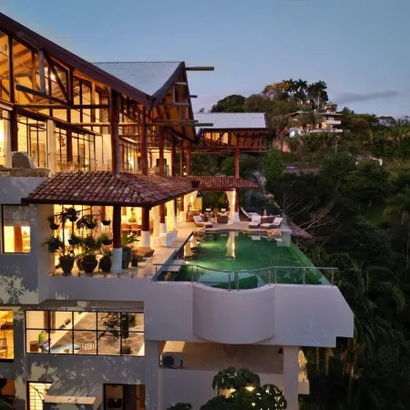 6Br Ocean View Luxury Villa Near Manuel Antonio Beaches, Huge Pool, Game Room