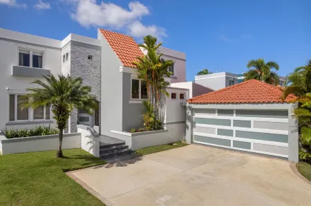 New! Enchanted Escape Luxury Home with Private Pool