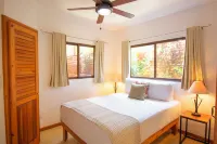 Villa Del Sol, steps to Dominical Beach with Private Pool!