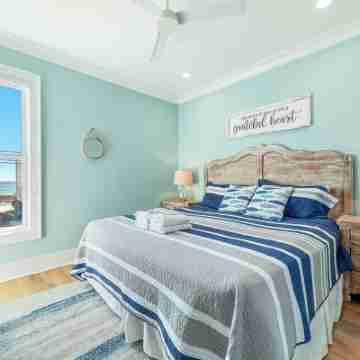 Front Row Gulf View Cottage, Pool, Steps To Beach & Lagoon, Fishing Pier, 4BR Rooms