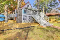 Discover Lakeside Bliss at Jackson Lake! - parking