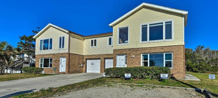 'East of the Sun' Beachside Apartment w/ Deck! Hotele w: Emerald Isle
