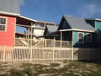 Turtle Cottage with a pool Hotels near Caye Caulker Airport
