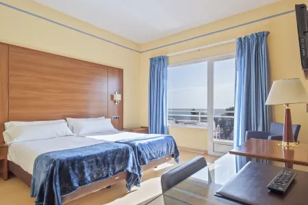 Hotel Sant Jordi Отели в г. Веспелья-де-Гайя