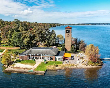 Historic Bemus Point Studio w/ Porch: Walk to Lake Hotels in Bemus Point