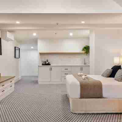 Seahorse Inn Hotel & Villas Rooms