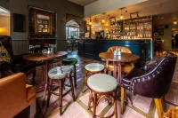Greyhound Hotel - bar