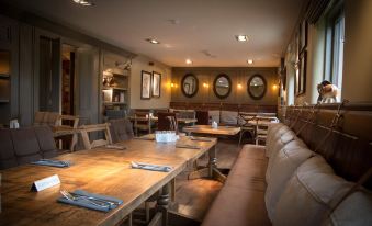 Three Horseshoes Country Inn