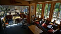 Up the Creek Backpacker's Lodge Hotels in Gibsons