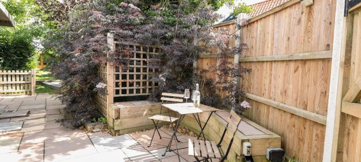 Vintner's Cottage Hotels in Broadland District
