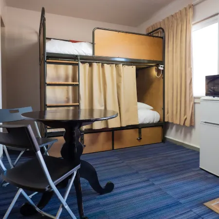 Rad Hostel Отели рядом с достопримечательностью «Сад богов»