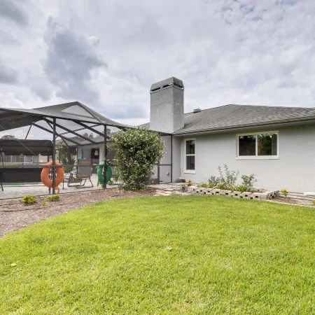 Spring Hill Home - Pool, Grill and Golf Course Views