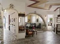 Polikandia Hotel - parking