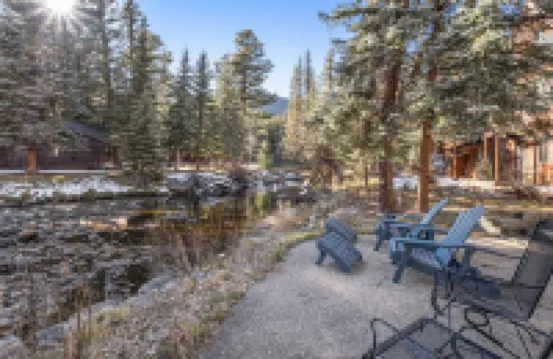 โบลเดอร์ บรูค ออน ฟอลล์ริเวอร์