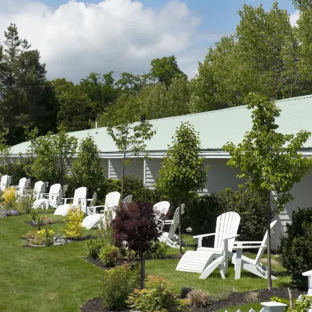 Yachtsman Lodge & Marina