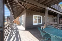 Powell Peak 104 1 Bedroom Condo by RedAwning - Homestays