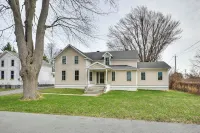 3 Blocks to Lake Ontario: Getaway in Cape Vincent! - 3-Star