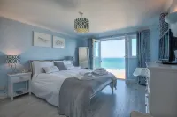 Ivory - balcony