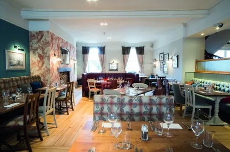 The Golden Lion at Settle Отели рядом с достопримечательностью «Стайнфорт Форс»