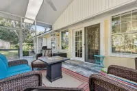 4937 Windward Place 3 Bedroom Home Hotels in Nassau County