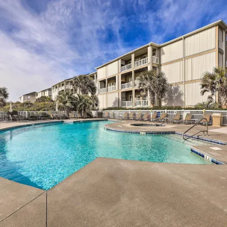Ocean Club Condo Spectacular View and Beach Access!