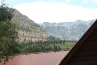 Black Bear Manor - Mountain view
