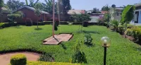 Melon Hut Guest House Hoteles cerca de Realtime Cosmetic Shop