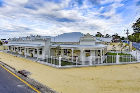 Aloha Central Luxury Accommodation