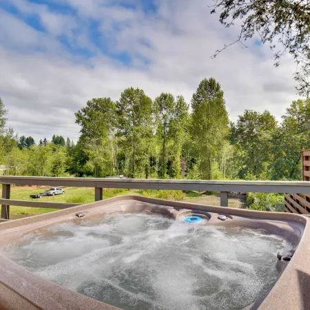 Pet-friendly Auburn Home on 3 Acres