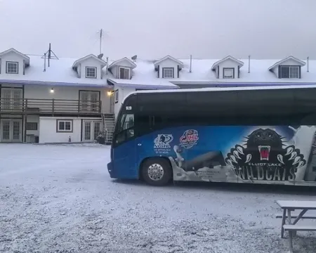 North Adventure Inn Hotels in Cochrane District