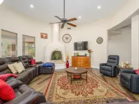 Casa Sonoran 3 Bedroom Home by RedAwning Hotels in New River