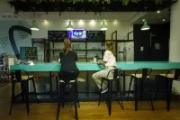 Viajero Montevideo Hostel - bar