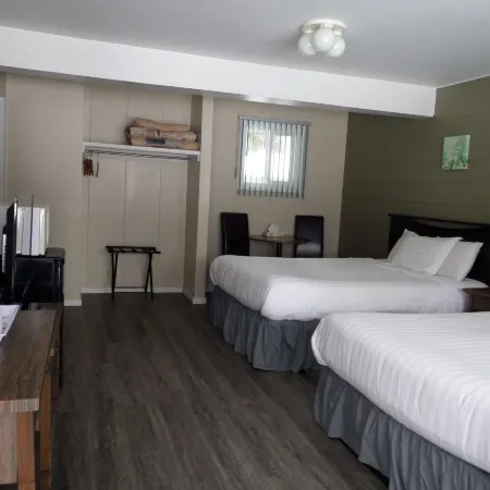 Ray Lyn Motel