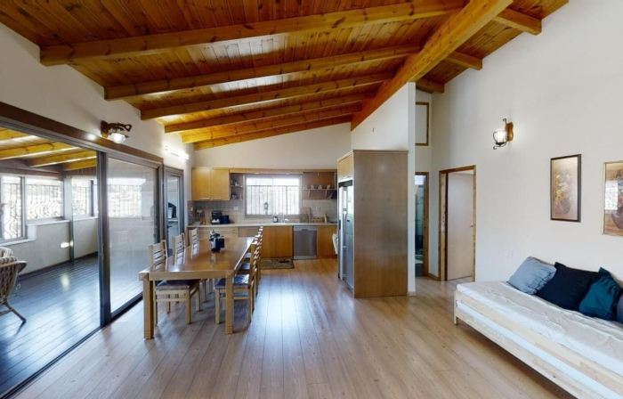 Cozy Wood Apartment with Great View to Nazareth