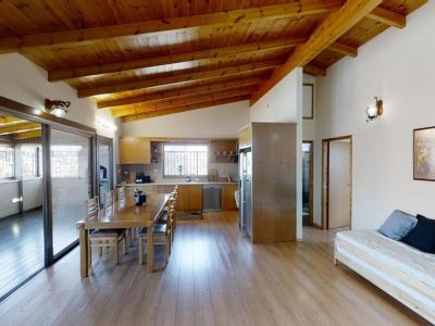 Cozy Wood Apartment with Great View to Nazareth