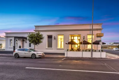 Aloha Central Platinum Apartments Hotels near Kmart Mt Gambier