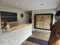 North Conway Mountain Inn Hotels in Hale's Location