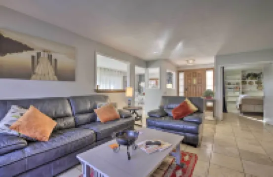 Sun Deck, Hot Tub! Lakefront Tempe House