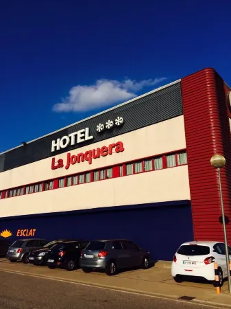 Hotel Jonquera Отели в г. Дарниус