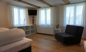 Waldrast Bed & Breakfast