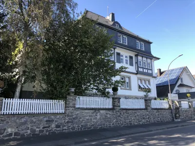阿德爾別墅設計客房 Jagd-Zentrum Alsfeld附近的飯店