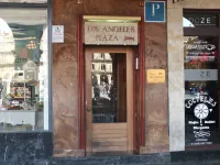Los Angeles Plaza Hotels near Salamanca Cathedral