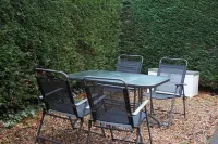 Entire 2 Bedroom House 7m To Station