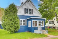 17 Mi to Porkies: Getaway Steps to Beach & Main St - 3-Star
