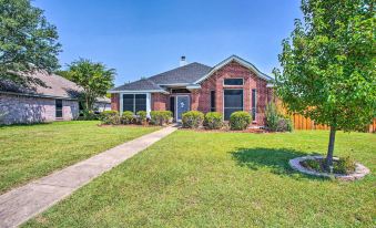 Family-Friendly Rowlett Home 23 Mi to Dallas