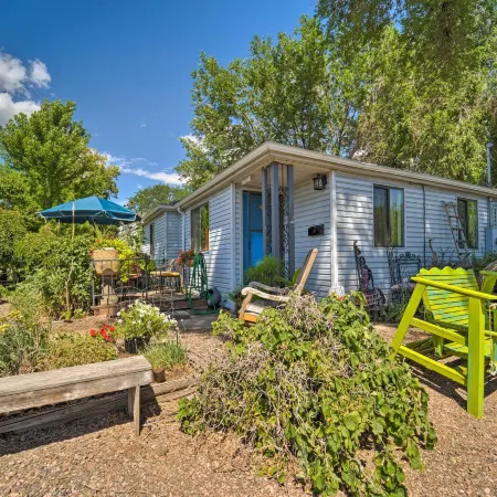 Walk to Olde Town Arvada - 1940 Vintage Bungalow!