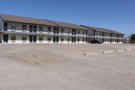 Super 8 by Wyndham Hobbs