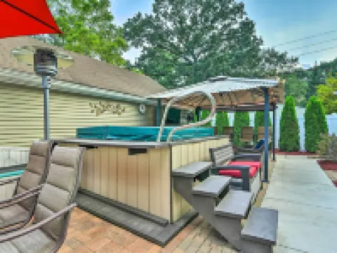 Pet-Friendly Taylor Home w/ Backyard Oasis! Hotels in Taylor