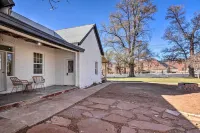 Modern Kanab Home Fire Pit, Red Rock Views!