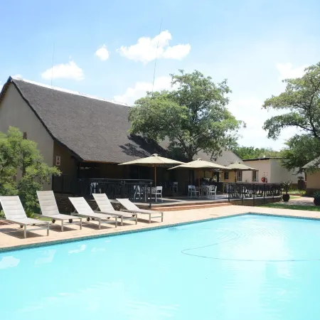 Ukutula Lion Lodge